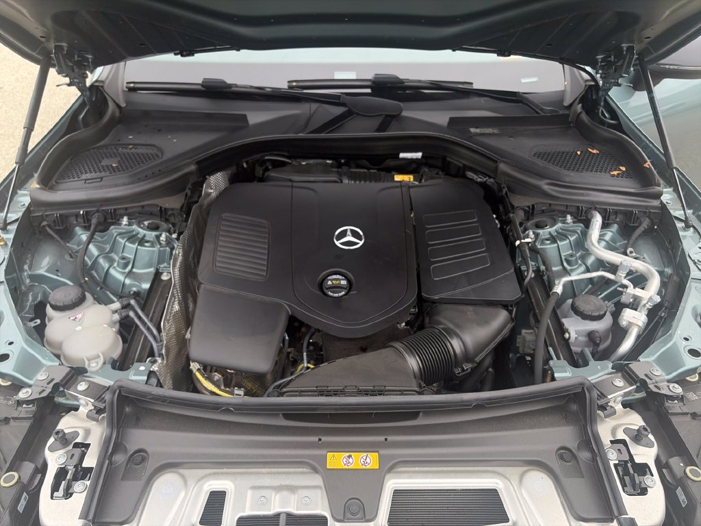 Used 2026 Silver Mercedes-Benz GLC 300 image 16