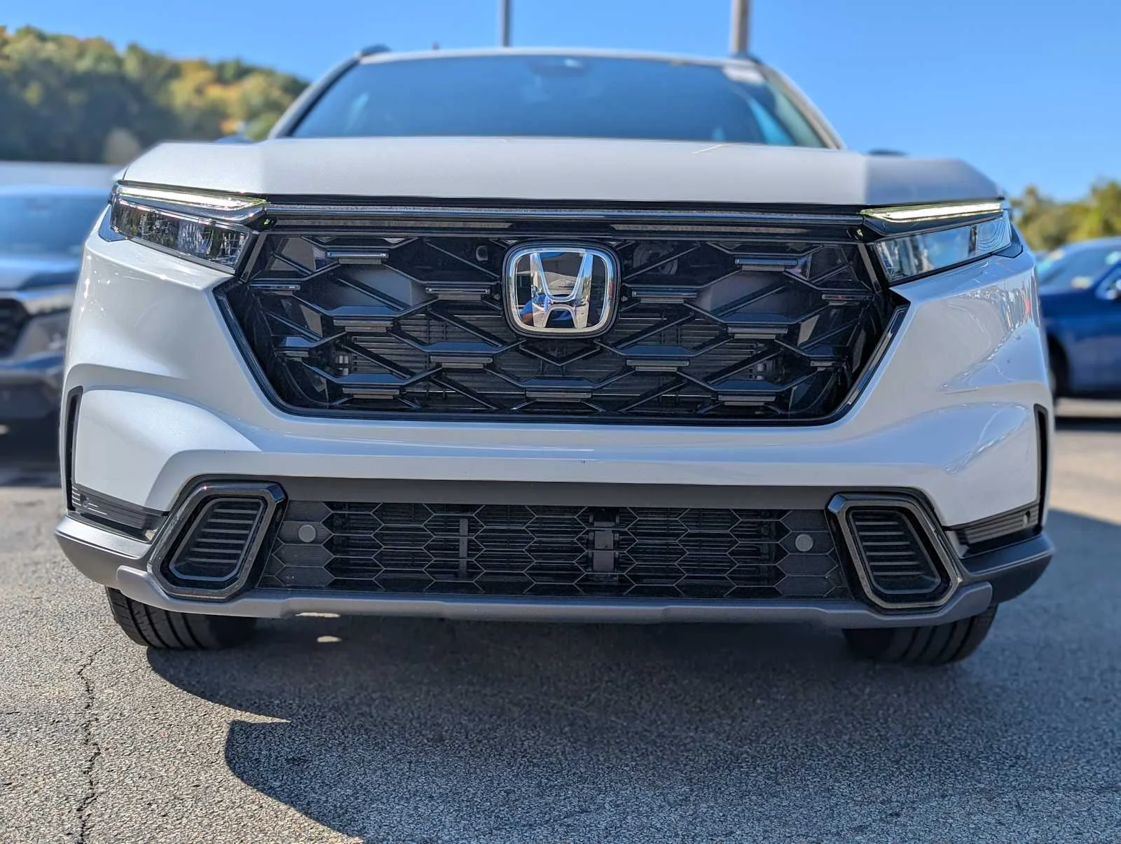 New 2027 Platinum White Pearl Honda Sport-L image 2