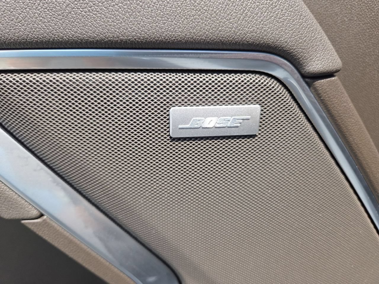 New 2026 Summit White GMC SLT image 12