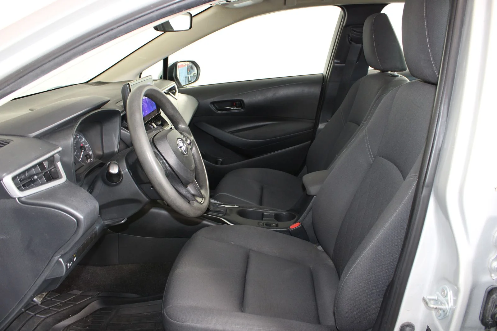 Used 2023 Silver Toyota LE image 10