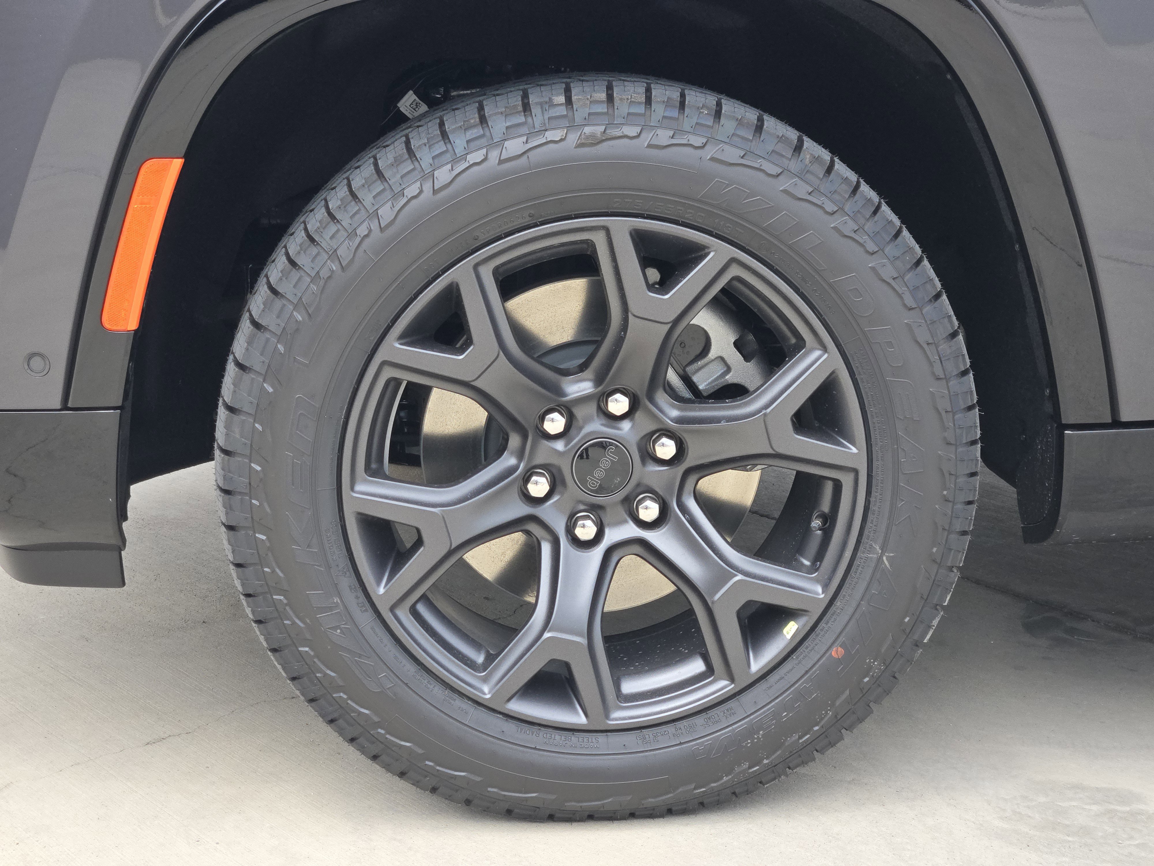 New 2026 Baltic-Gray Metallic Clear-Coat Exterior Paint Jeep Upland image 9