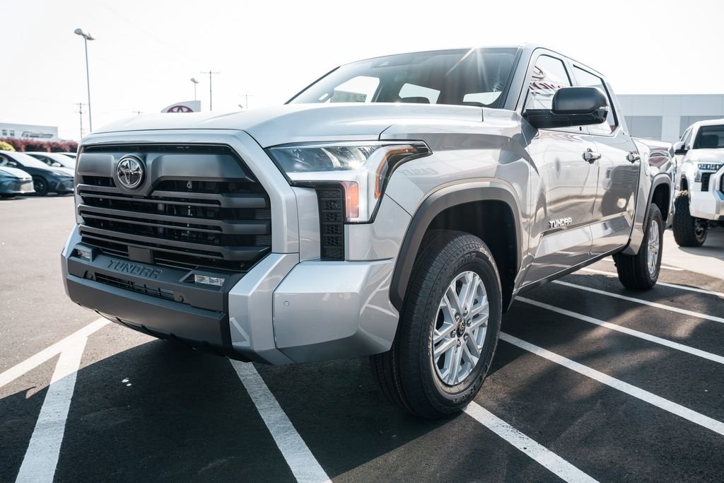 New 2026 Toyota Tundra SR5 4D CrewMax