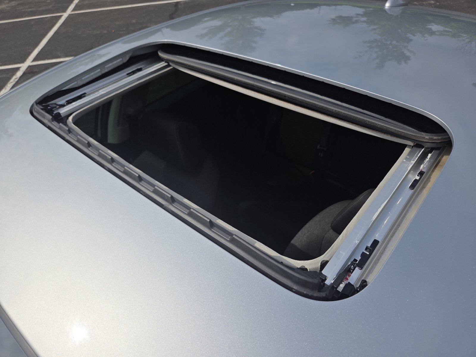 Certified Used 2024 Solar Silver Metallic Honda EX image 4