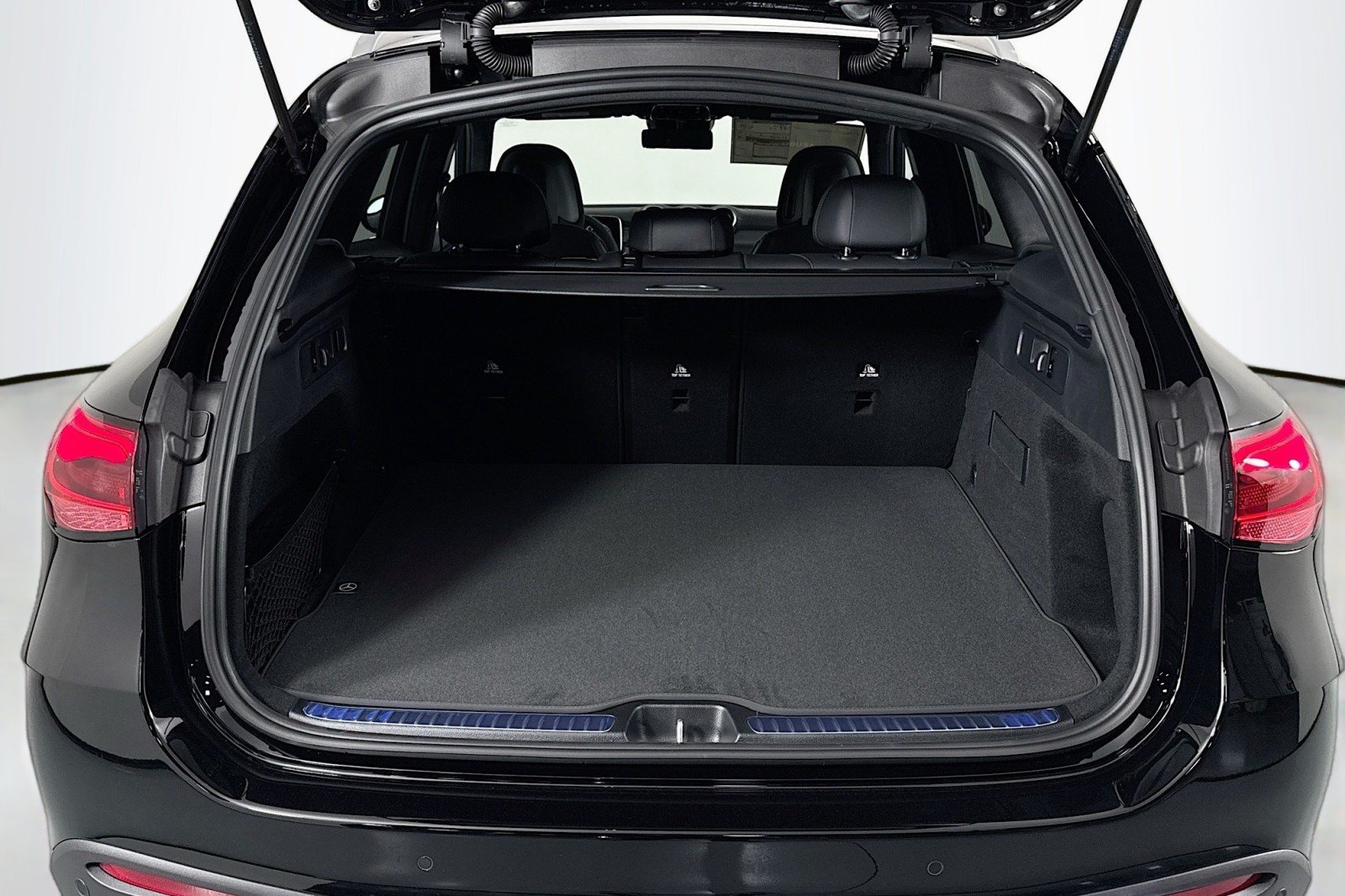 New 2026 Black Mercedes-Benz GLC 300 SUV image 22