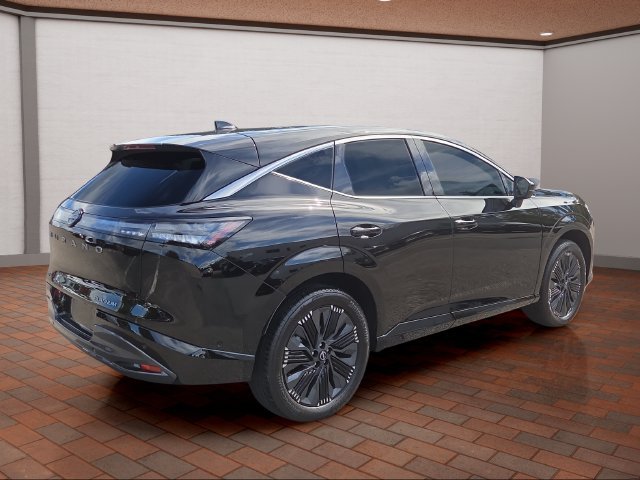 Certified Used 2025 Black Nissan Platinum image 4