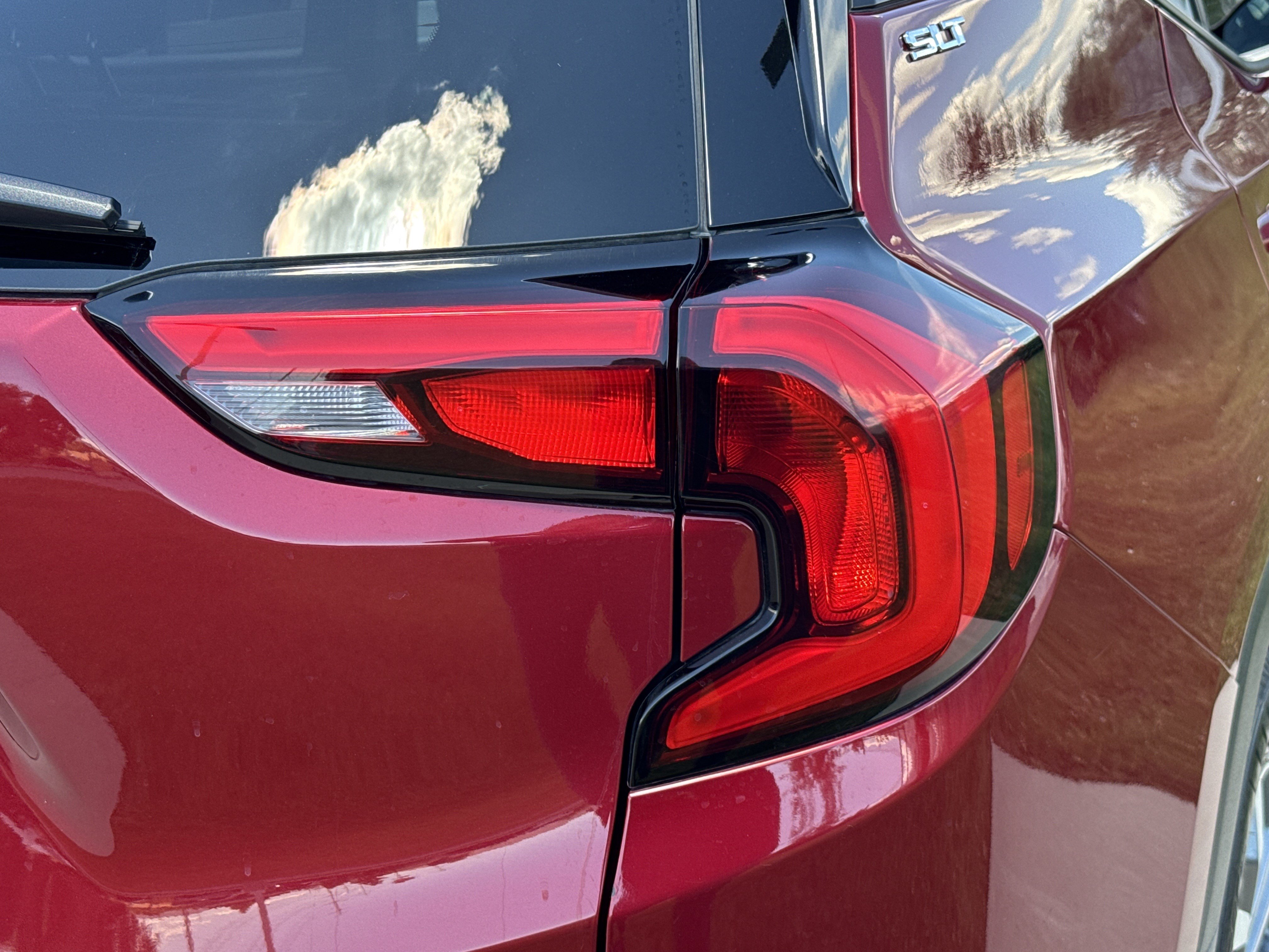 Used 2020 RED QUARTZ TINTCOAT GMC SLT image 11