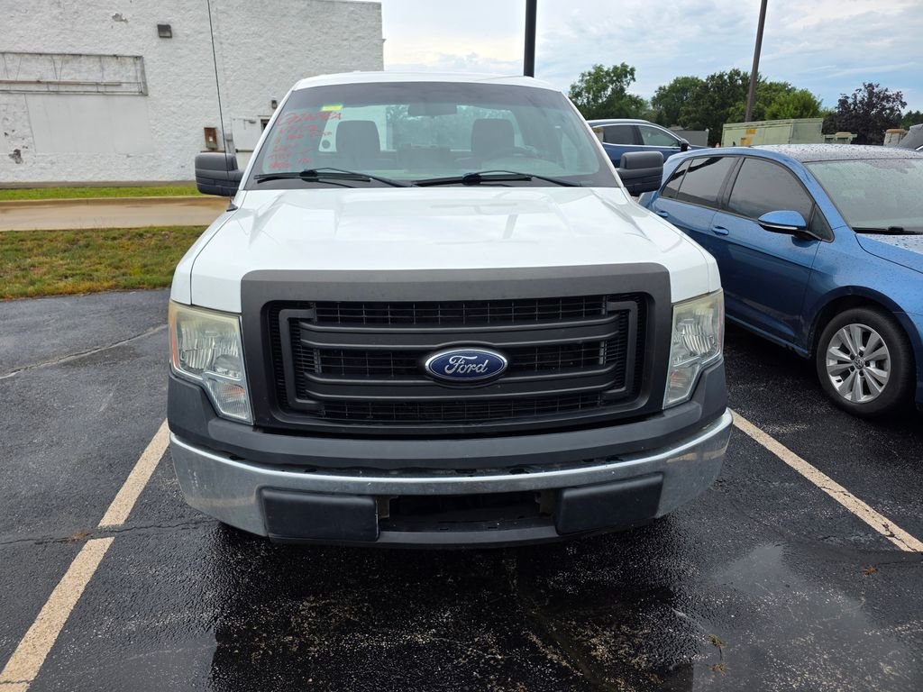 Used 2013 Oxford White Ford XL image 1