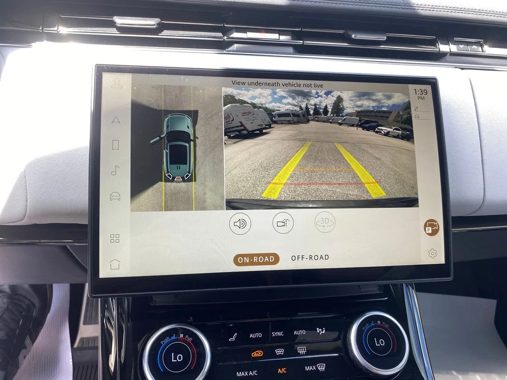 Used 2023 Gray Land Rover SE Dynamic image 20