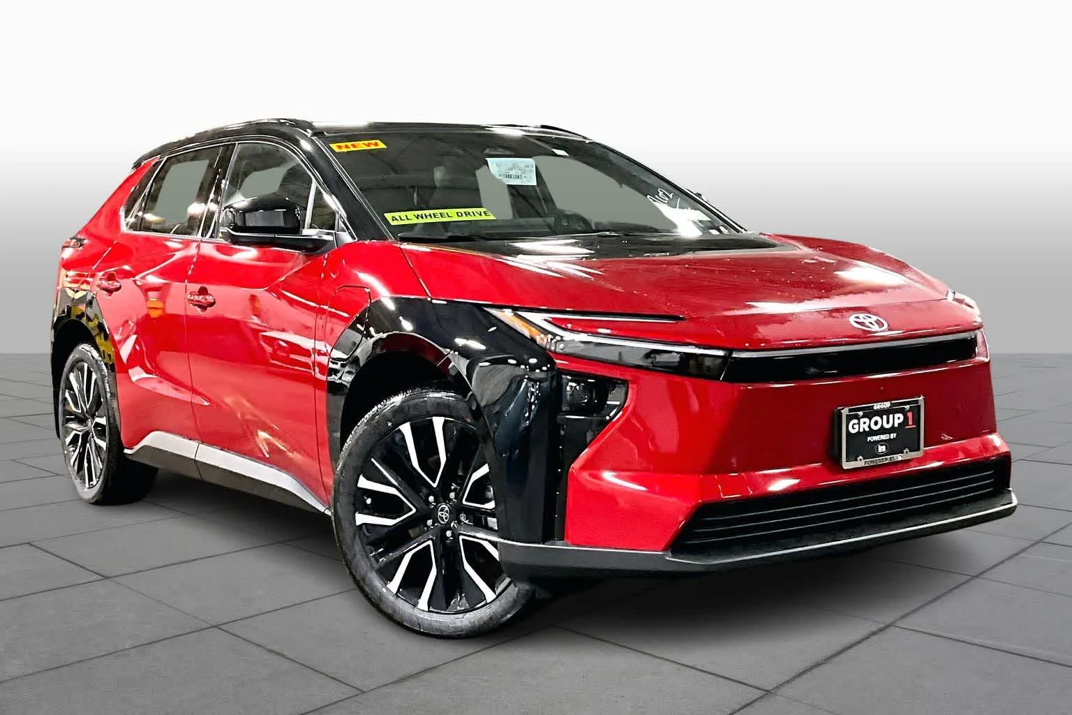 New 2026 Supersonic Red w/Midnight Black Metallic Roof Toyota Limited image 2