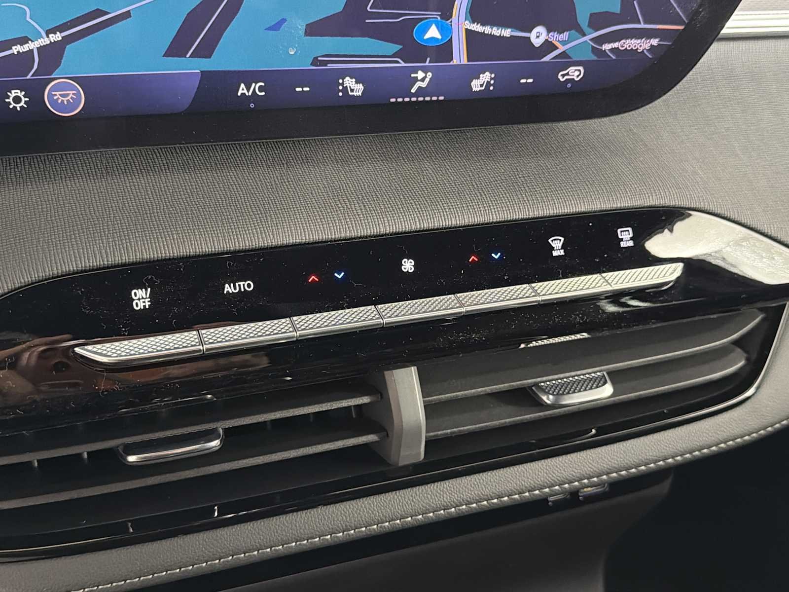2026 Buick Enclave Sport Touring - Photo 32