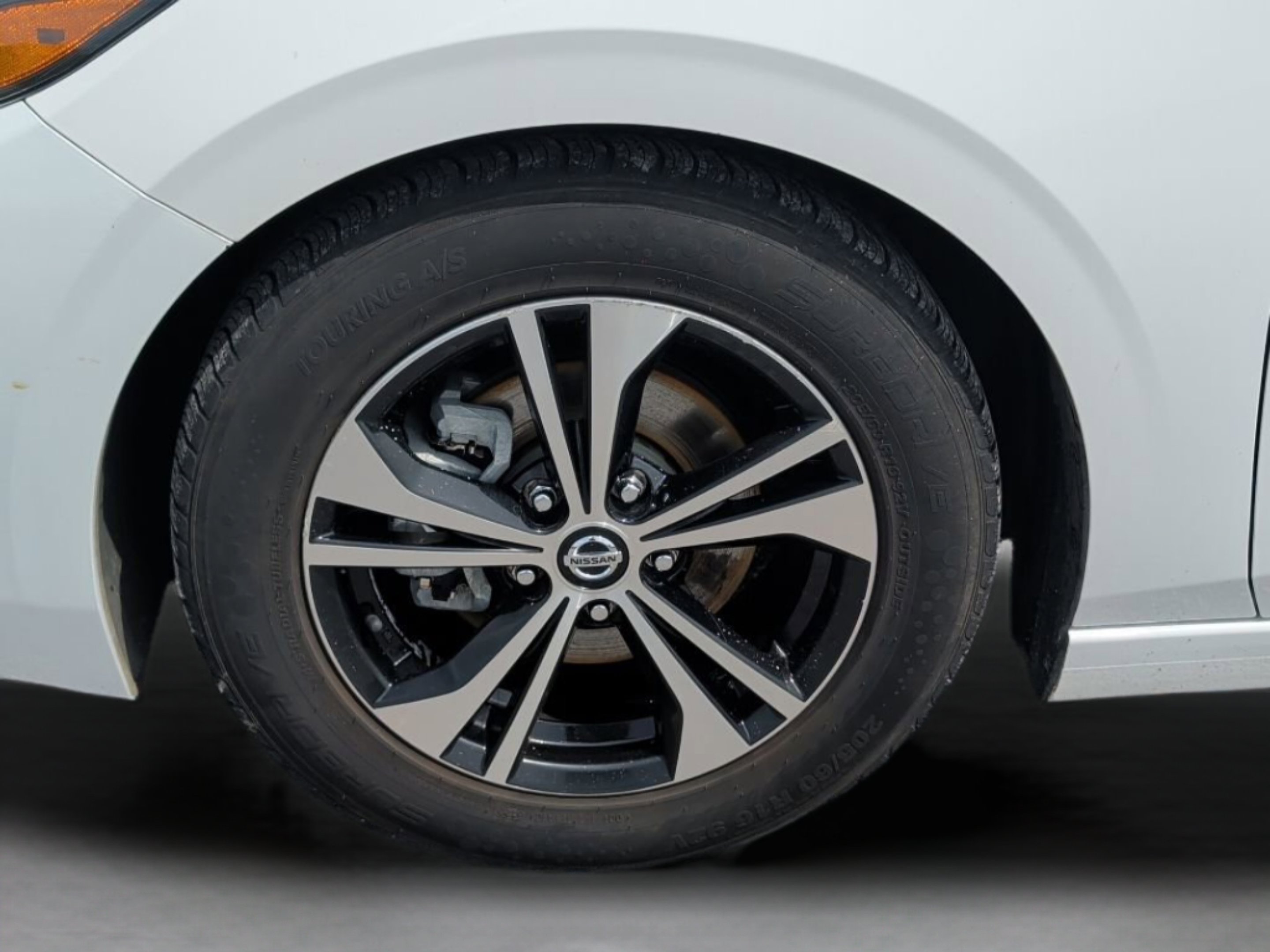 Used 2020 Fresh Powder Nissan SV image 19