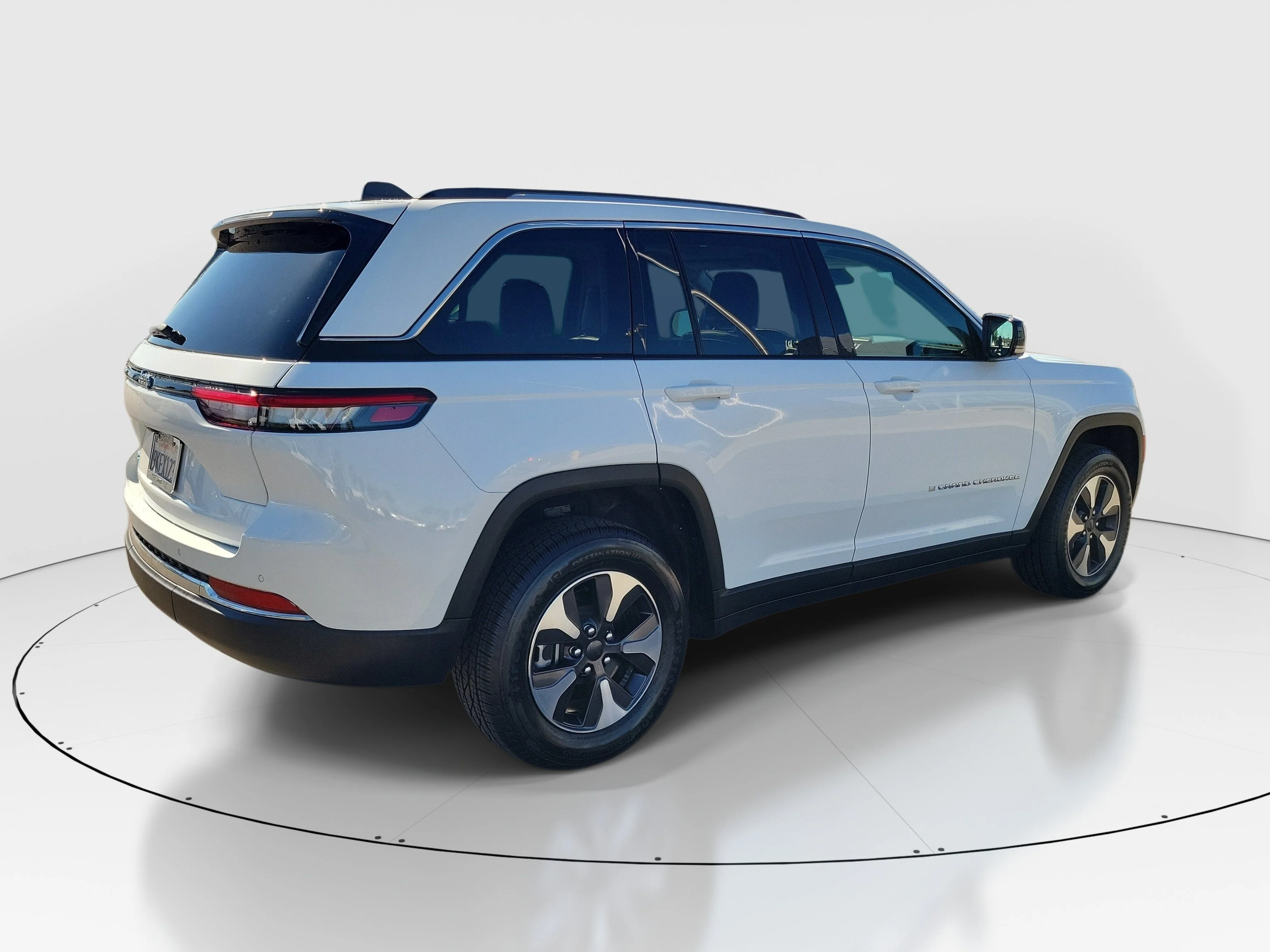 Certified Used 2024 White Jeep 4xe image 6