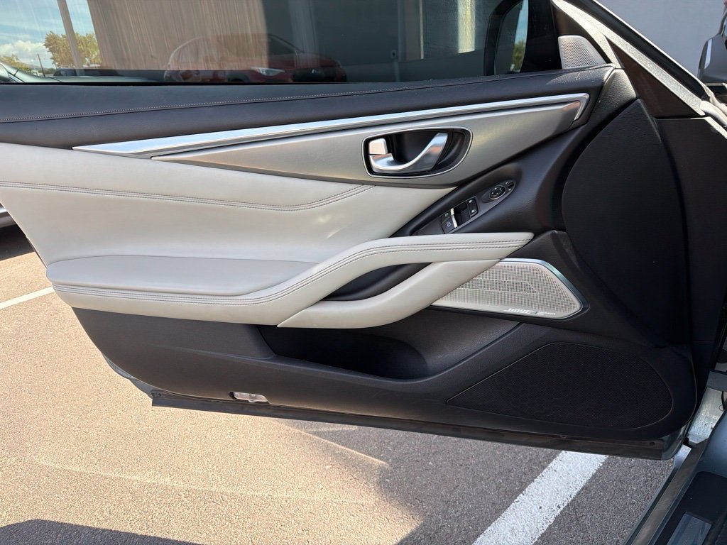 Used 2018 Blue INFINITI 3.0t LUXE image 13