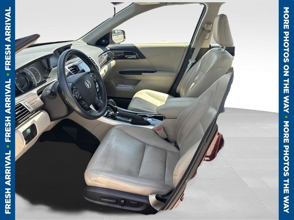Used 2016  Honda EX-L image 1