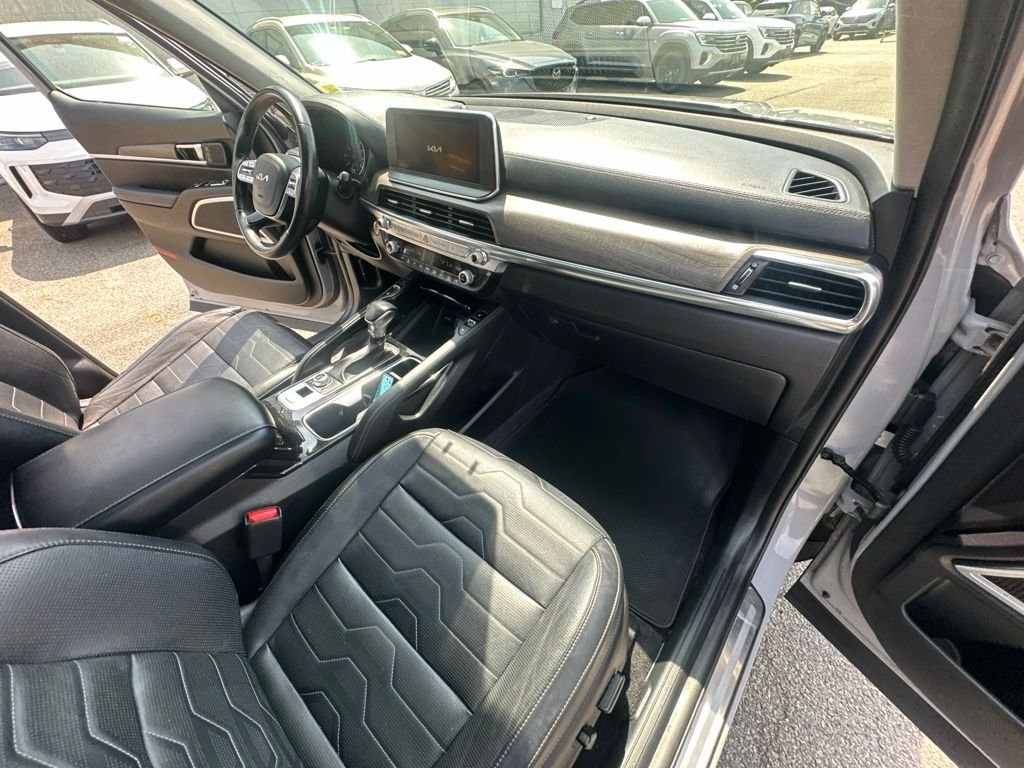 Certified Used 2022 Gray Kia SX image 34