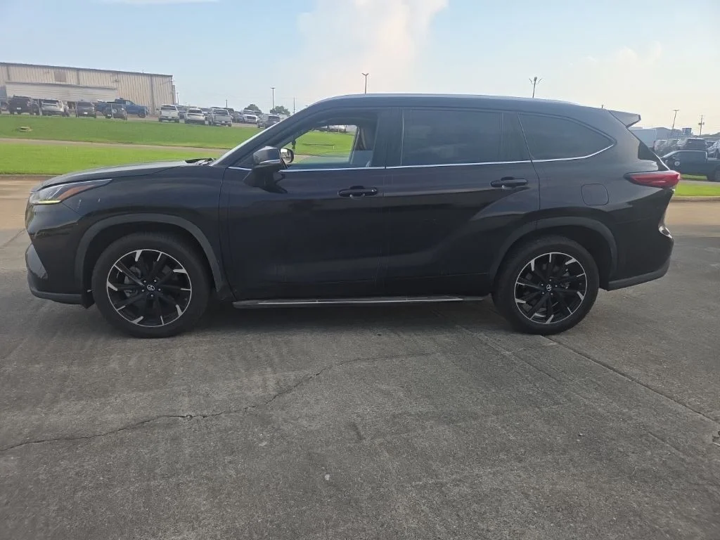 Certified Used 2021 Brown Toyota Limited image 5