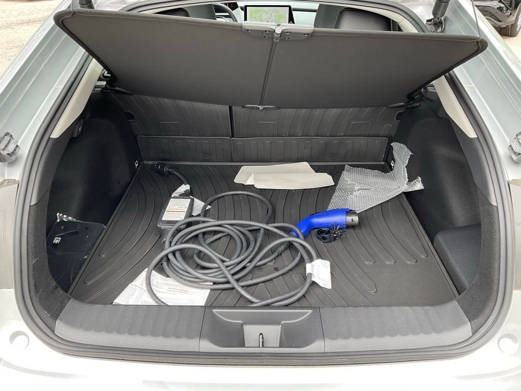Certified Used 2025  Toyota XSE Premium image 24