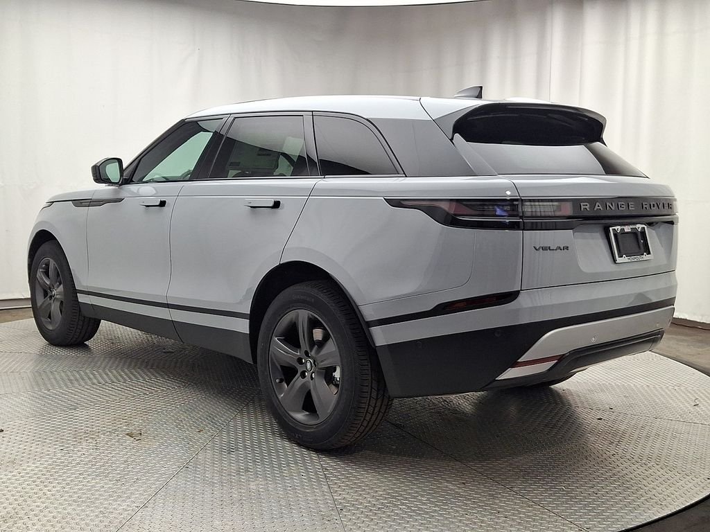 New 2026 Arroios Grey Metallic Land Rover S image 4