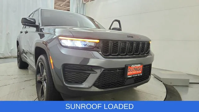 Used 2024 Gray Jeep Altitude X image 18