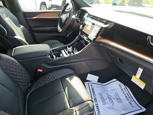 Used 2026 Copper Shino Metallic Clearcoat Jeep Summit image 9
