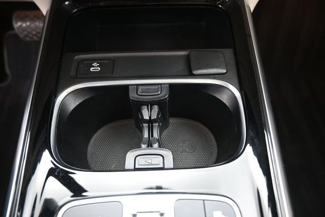 Used 2025 White Mercedes-Benz GLA 250 image 4