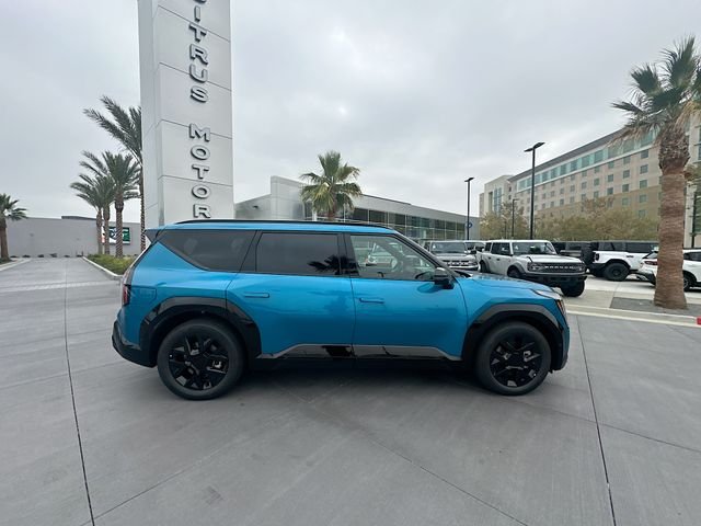 New 2026 Ocean Blue Kia Land AWD image 8