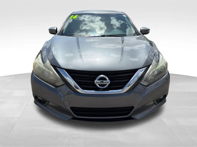 Used 2016 Nissan Altima SL with VIN 1N4BL3AP9GC159790 for sale in Broken Arrow, OK