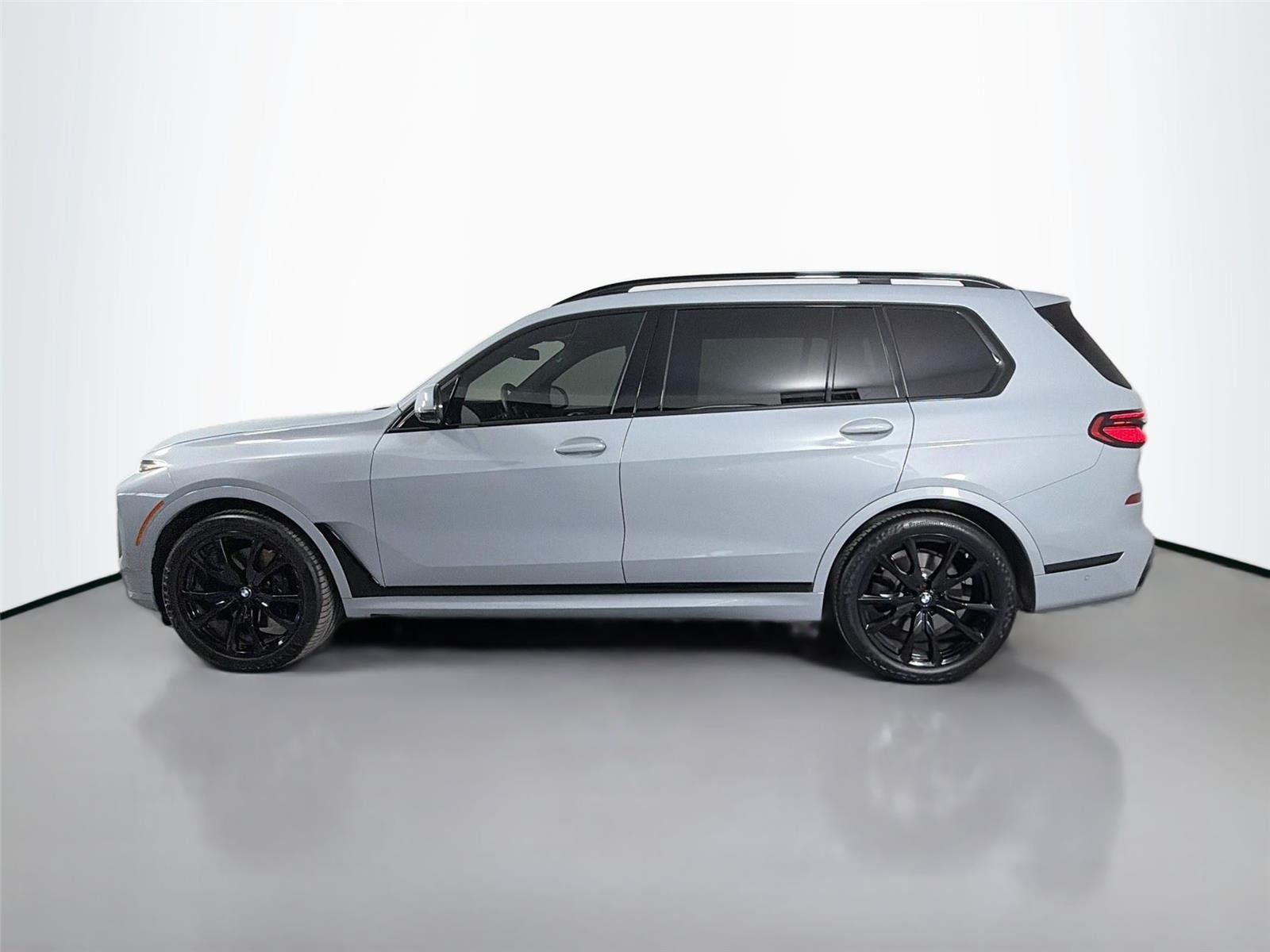 Certified Used 2026 Brooklyn Grey Metallic BMW xDrive40i image 8