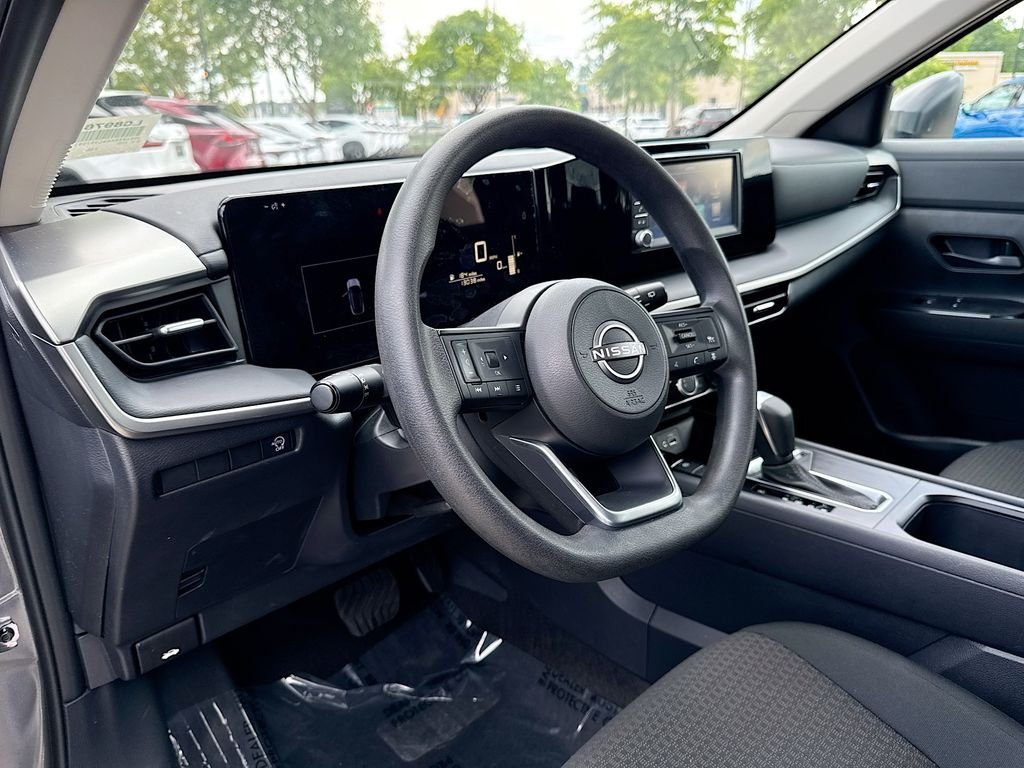 Used 2025 Gray Nissan S image 20