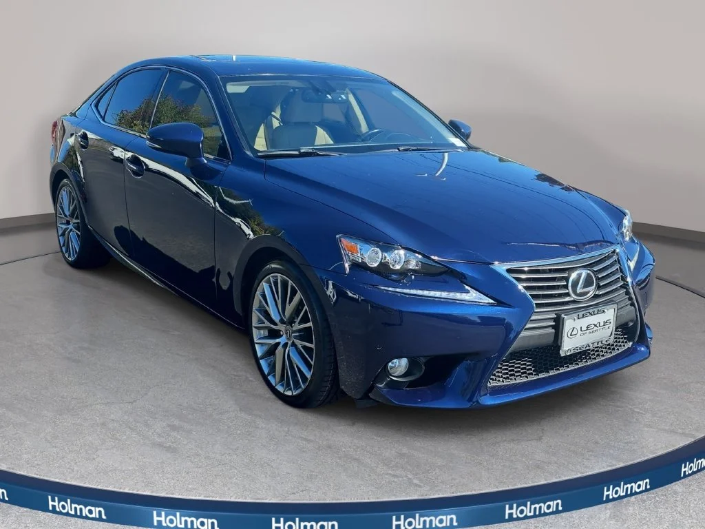 Used 2014  Lexus 250 image 4