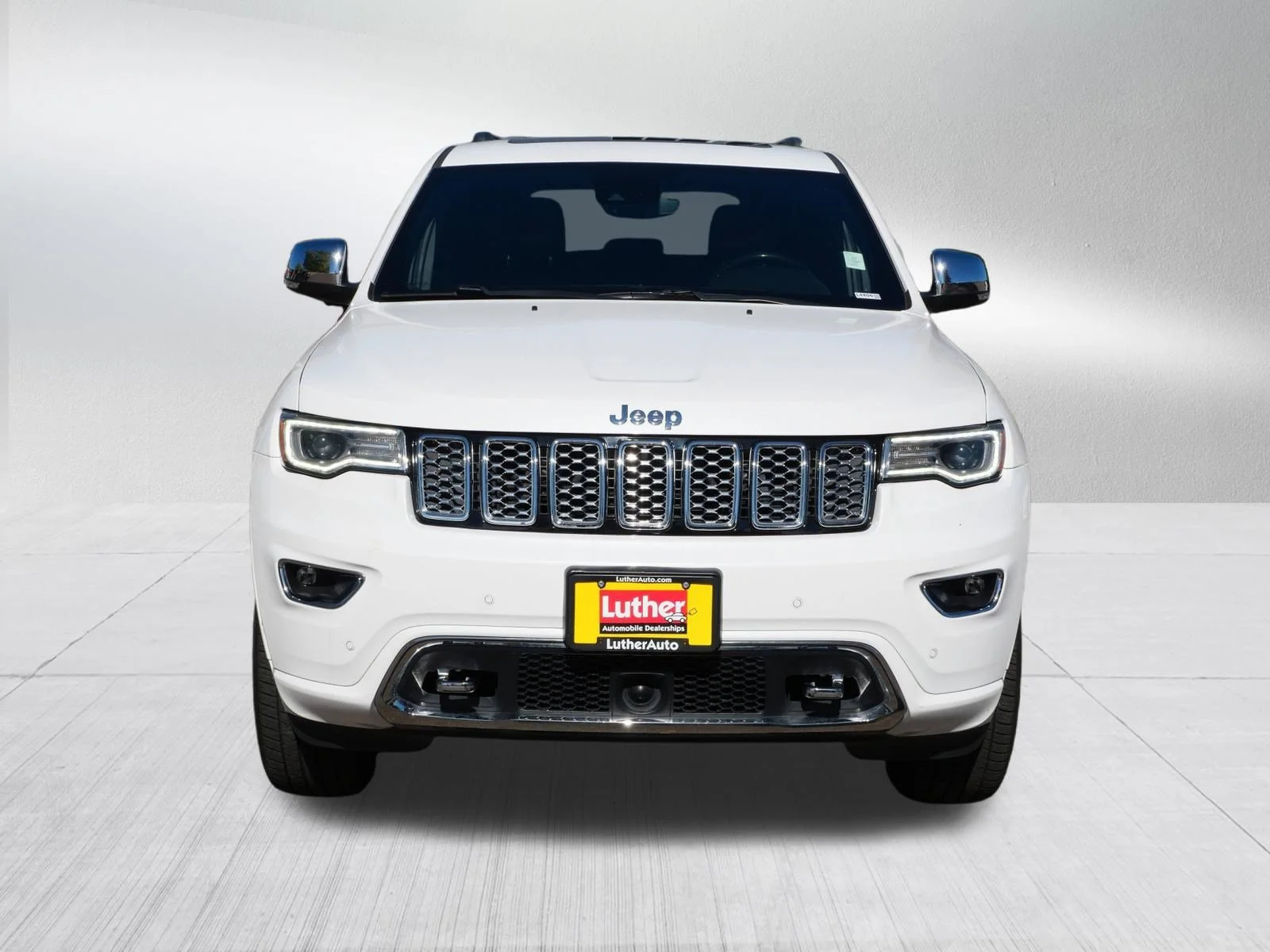 Used 2019 Jeep Grand Cherokee Overland with VIN 1C4RJFCG3KC840923 for sale in Brooklyn Park, Minnesota