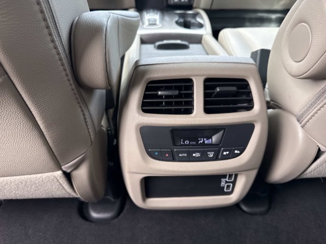 Used 2021  Honda EX-L image 16
