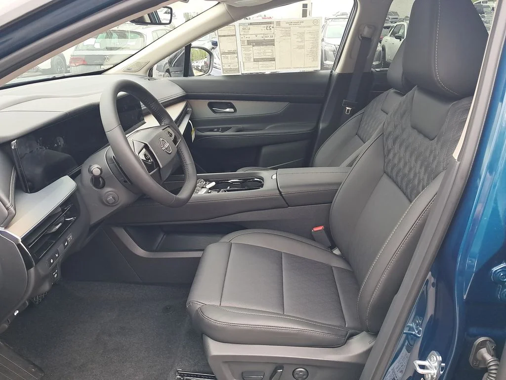 New 2026 Blue Nissan Platinum image 10