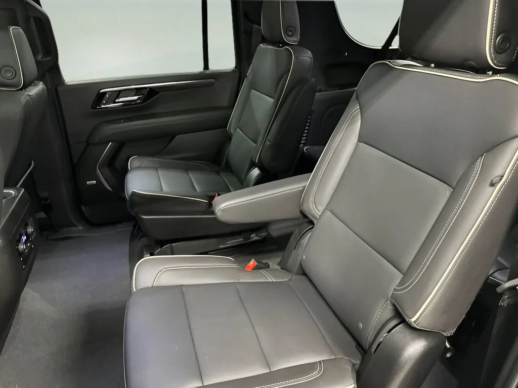 2026 Chevrolet Suburban Premier - Photo 24