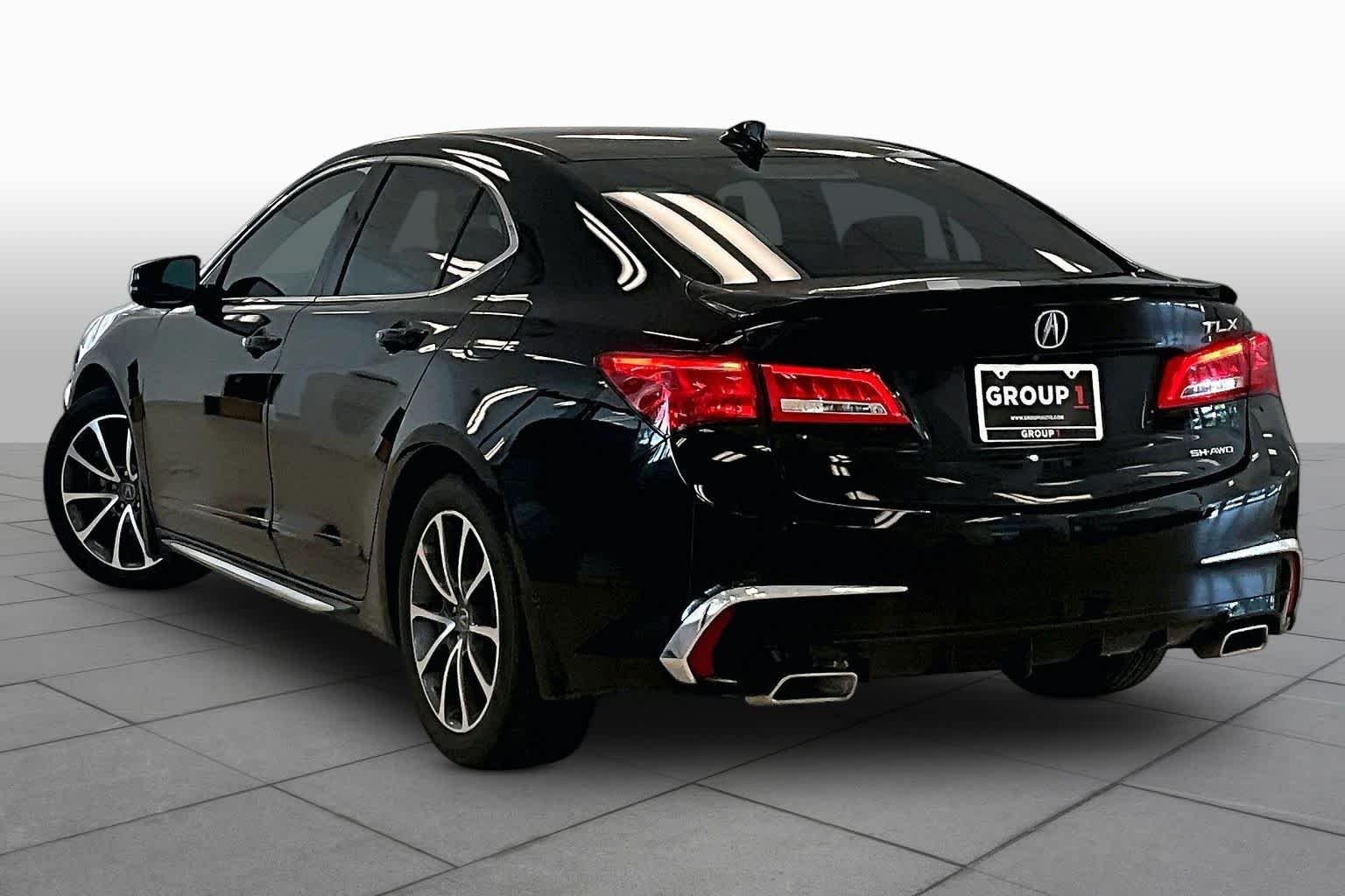 Used 2018 Crystal Black Pearl Acura w/Technology Pkg image 10