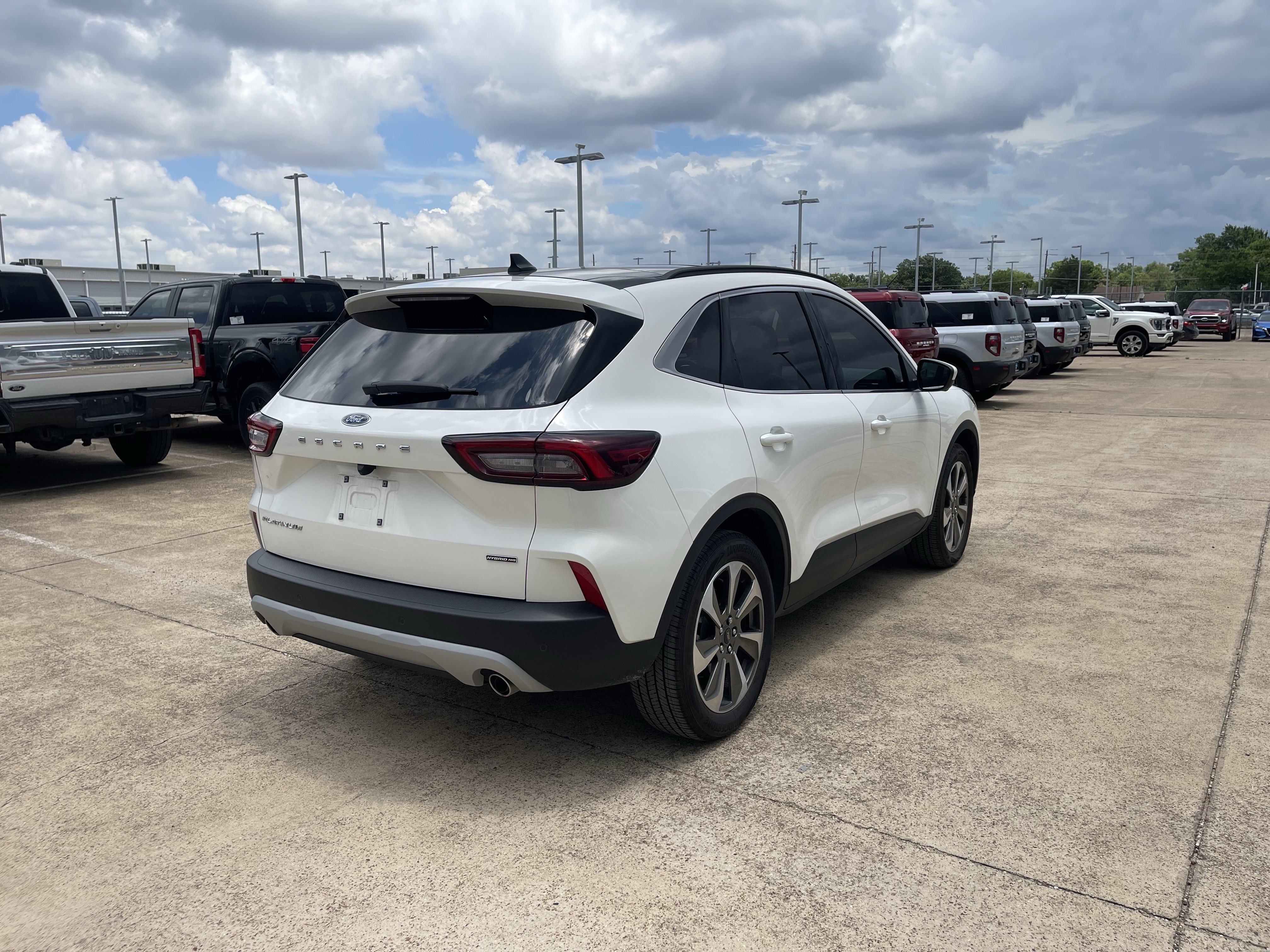 Used 2025 White Metallic Ford Platinum image 3