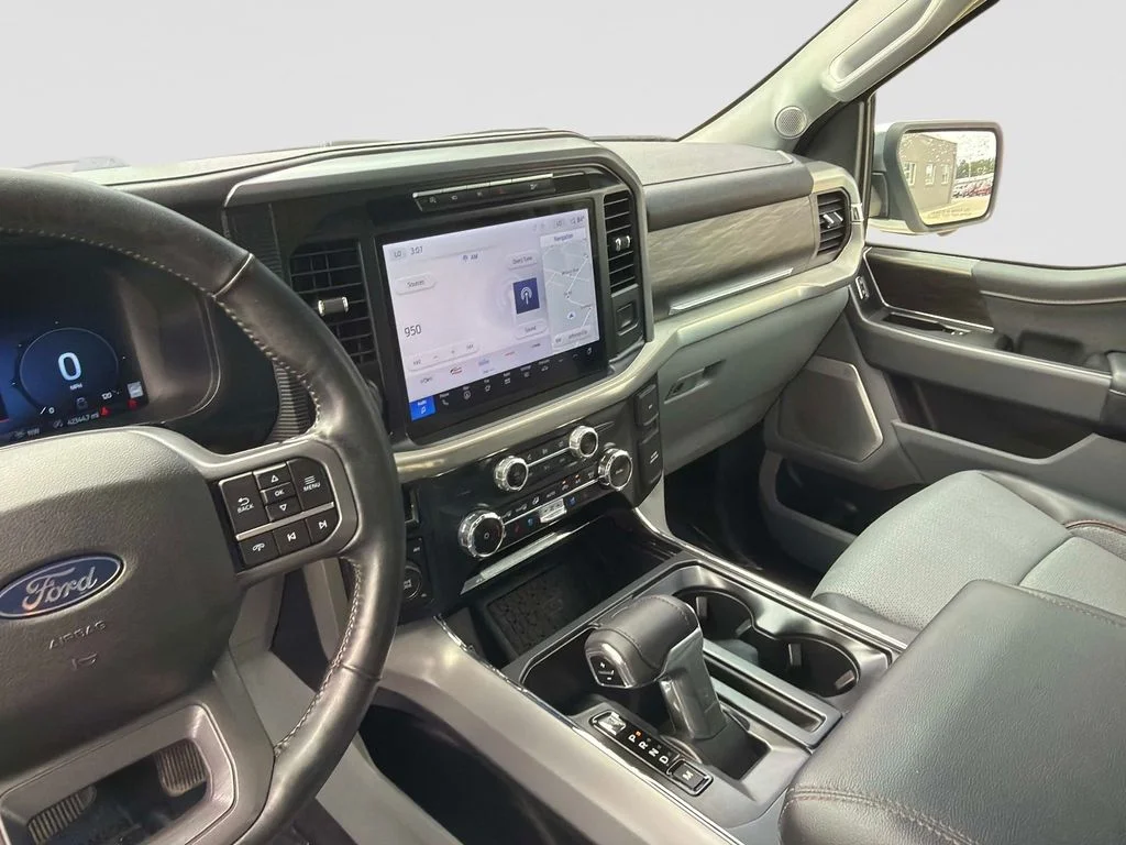 Used 2024 Oxford White Ford Lariat image 28