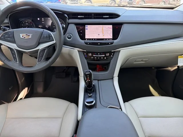 Used 2021 INFRARED TINTCOAT Cadillac FWD Premium Luxury image 9