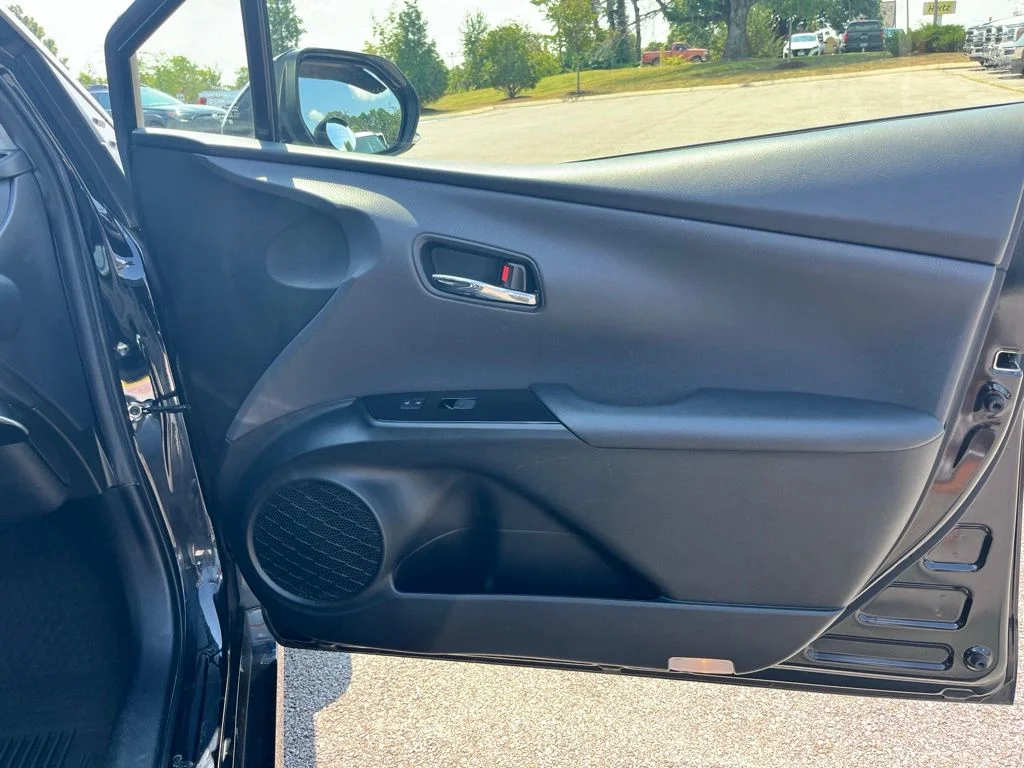Used 2022 Black Toyota XLE image 9