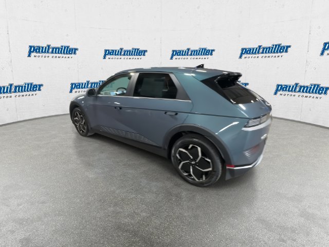 Certified Used 2023 Teal Hyundai SE image 8