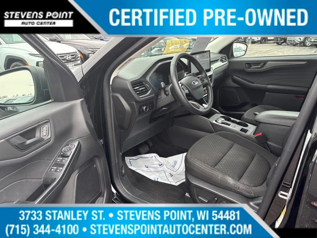 Used 2023 Agate Black Metallic Ford Active image 12