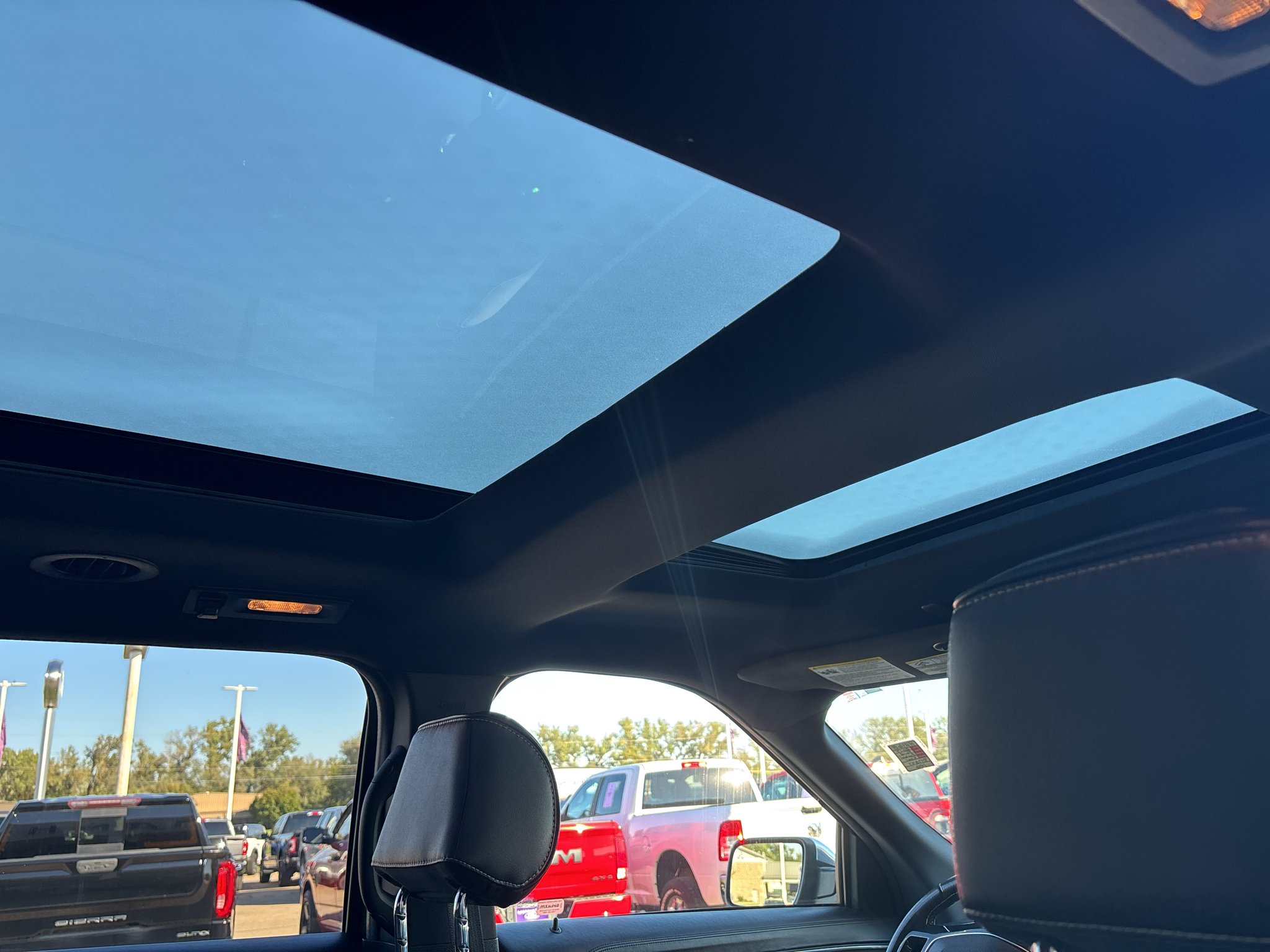 Used 2017 Magnetic Metallic Ford Platinum image 8