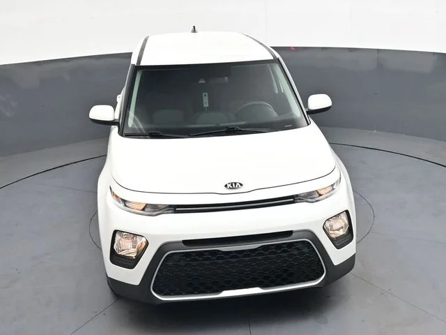Used 2020 White Kia S image 32
