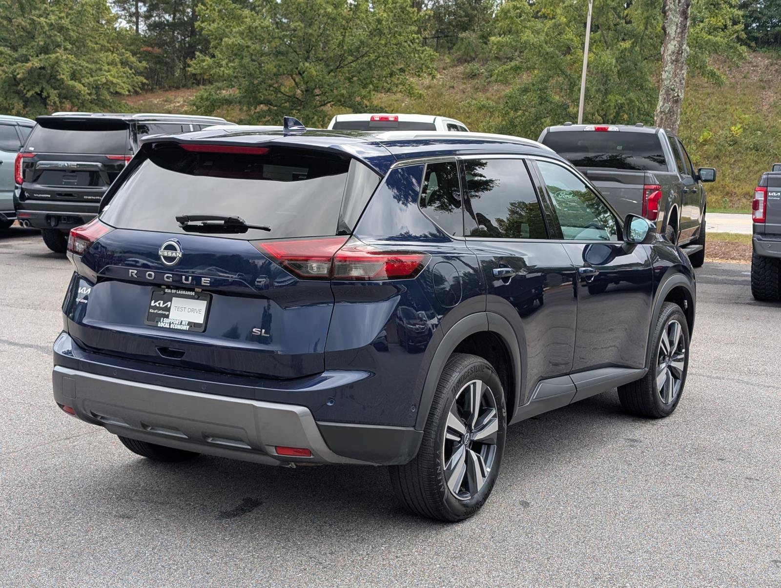 2026 Nissan Rogue SL - Photo 7