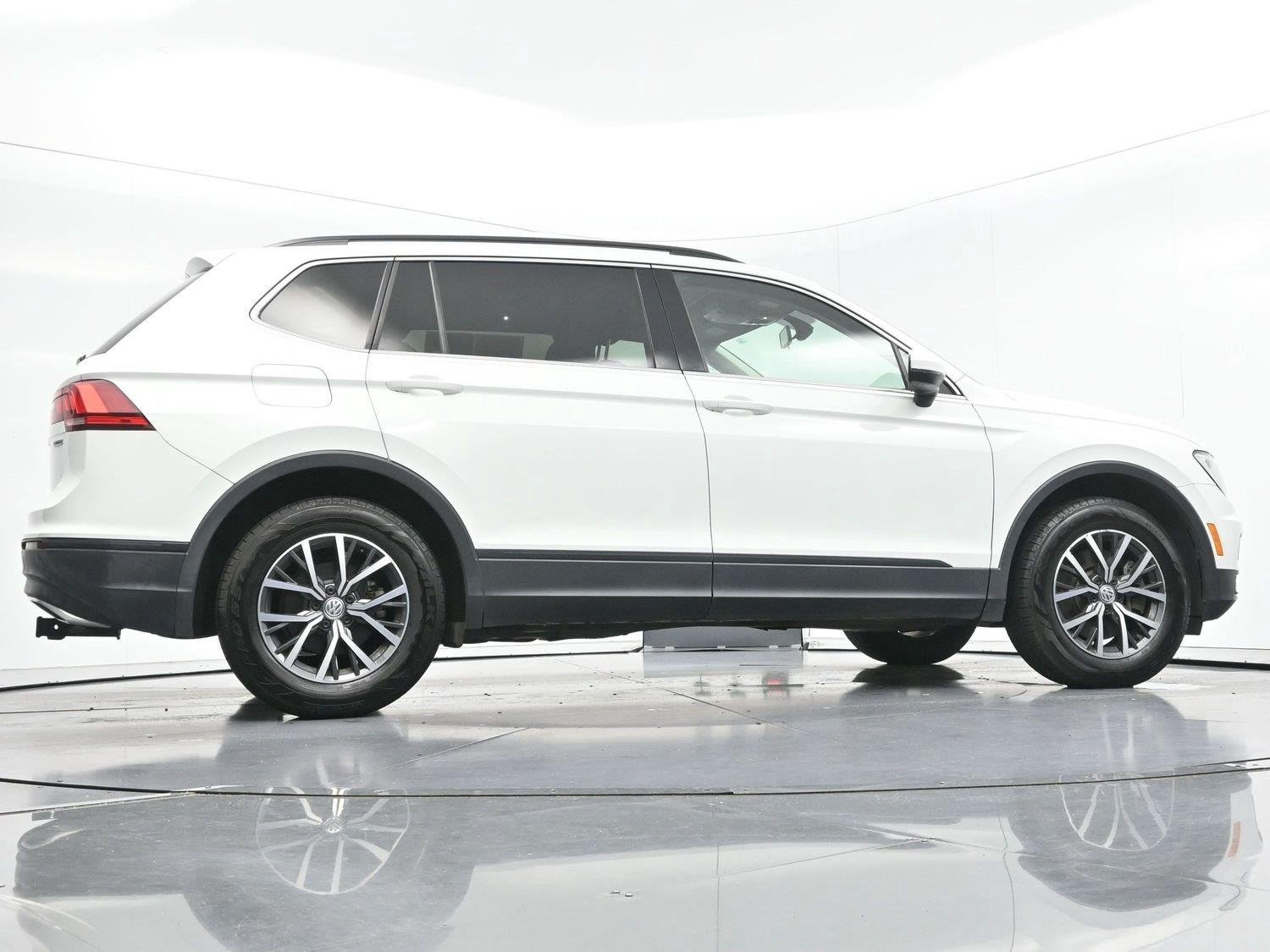 Used 2019 Pure White Volkswagen SEL image 51