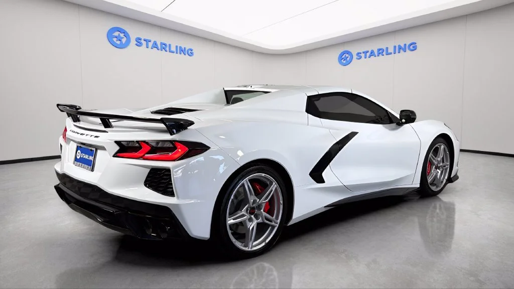 Used 2025 Arctic White Chevrolet 3LT image 20