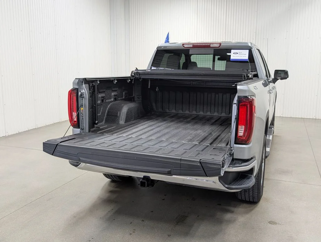 Used 2025 Sterling GMC SLT image 24