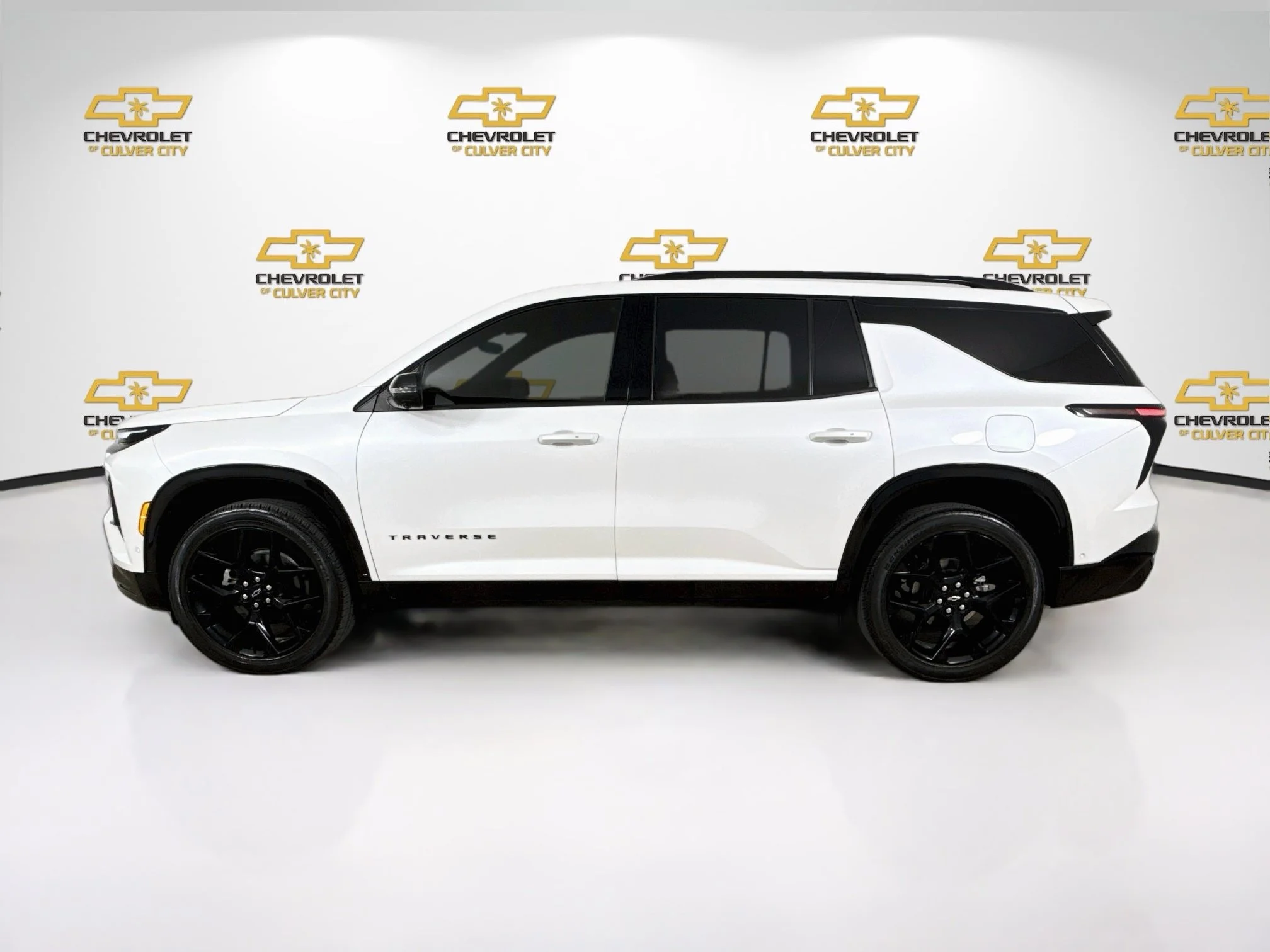 Used 2024 Iridescent Pearl Tricoat Chevrolet RS image 5