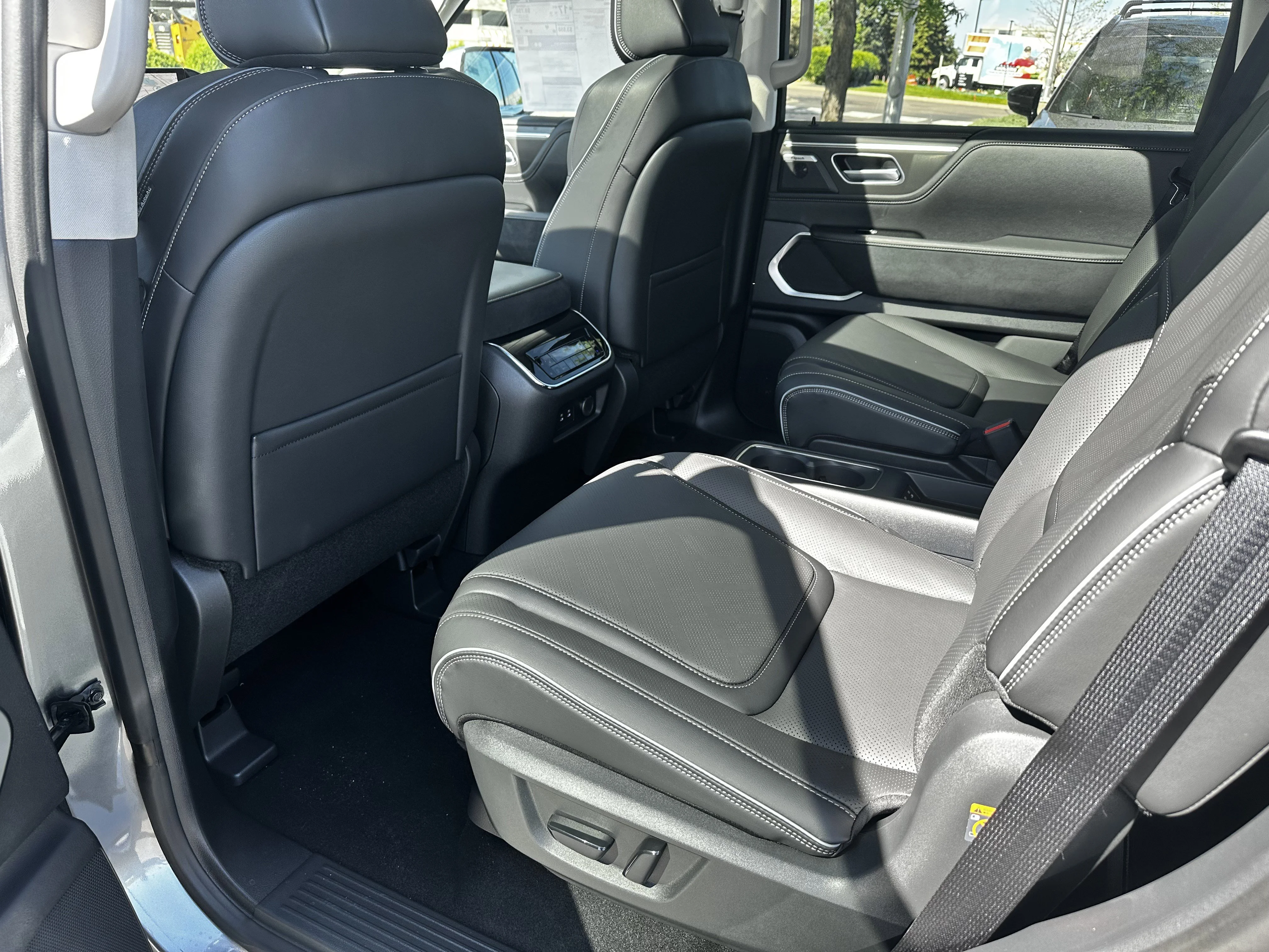 New 2026 DYNAMIC METAL INFINITI Luxe 4WD image 10