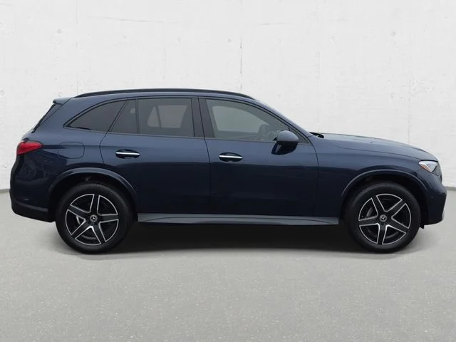 Used 2023 Starling Blue Metallic Mercedes-Benz GLC 300 image 4